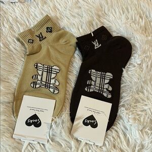 Trendy Beige and Brown Casual Socks